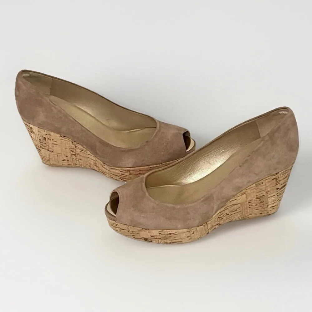 Stuart Weitzman Anna Wedge Peep Toe Designer Shoes Women Sz 8‎ Tan Suede Luxury